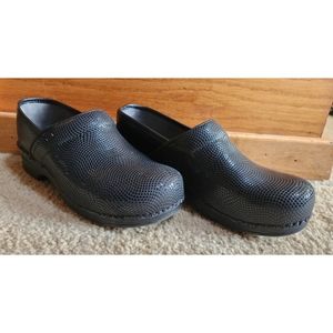 Women's Dansko Black Lizard Skin Clogs - Size 11